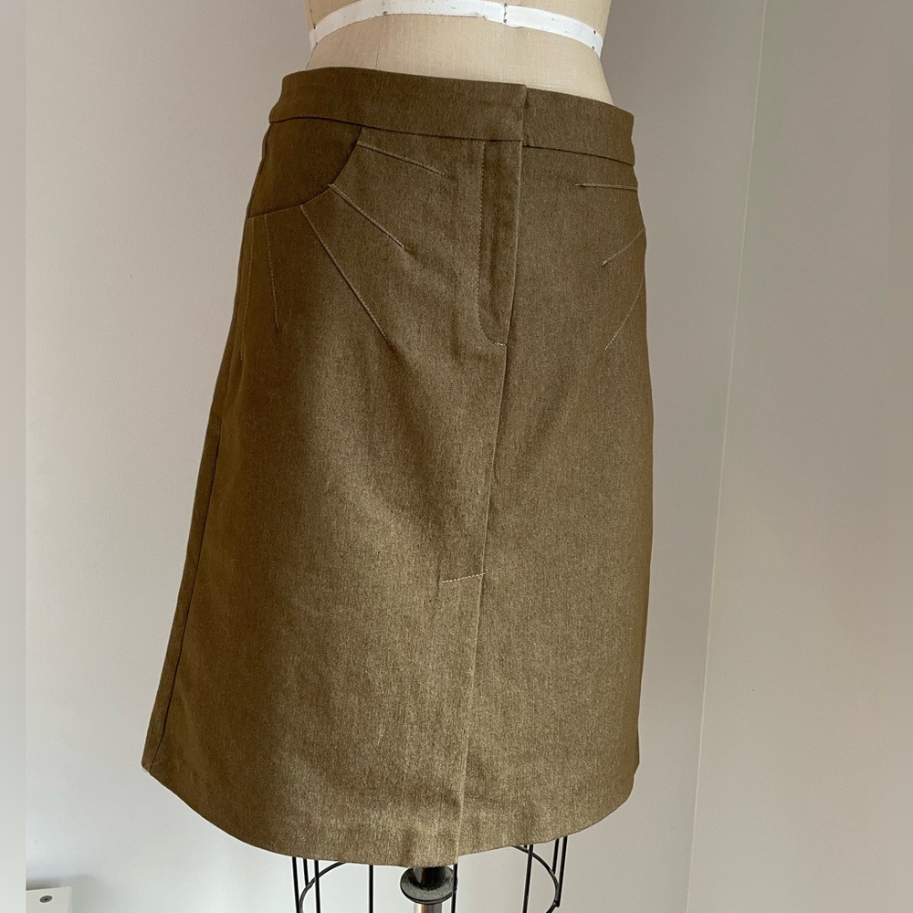 Necessary Objects Womens olive pencil skirt.